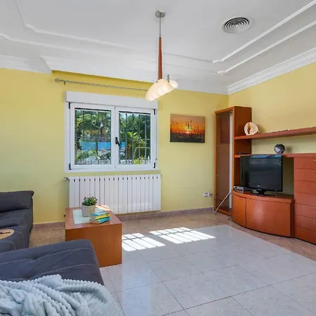 Villa Moll - Plusholidays *